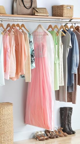 Sac de protection en vinyle transparent pour optimiser le rangement du dressing