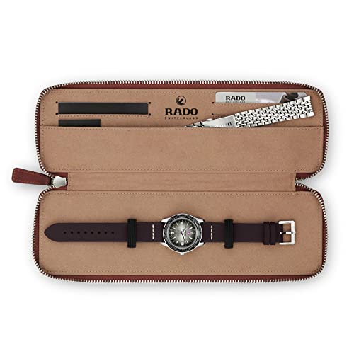 Rado - Captain Cook Over-Pole - Men - Swiss Watch - Rotating Bezel with Some City Names Engraved - High-Tech Ceramic Bezel – 80 hours of Power Reserve – Includes a Brown case with a second stainless steel Bracelet with rice Grain Look - Handwinding – 37 mm4