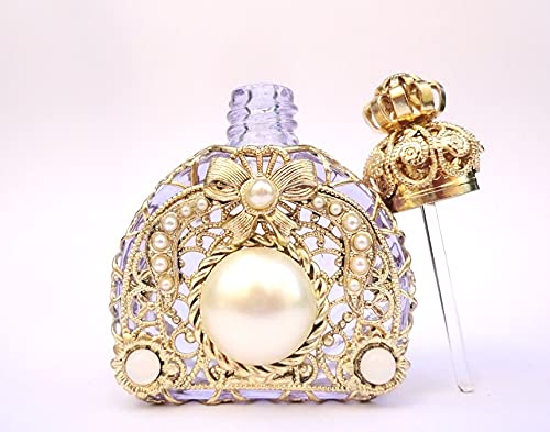 Flacons Parfum de Luxe. Un Savoir Faire Artisanal de Plus de 150 Ans. Verre Bleu. Filigrane dorée. Idéal pour éterniser Un baptême.Haut 67 mm. Vol: 10 ML