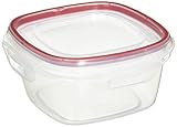 Rubbermaid  Lock-its 5-Cup Square Food-Storage Container with Lid