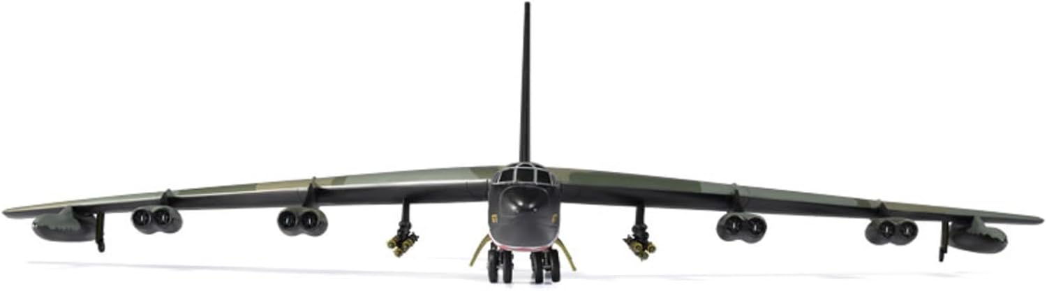 Academy 1/144 B-52D Stratofortress