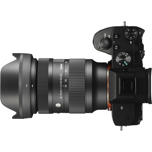 Amazon.com : Sigma 28-70mm f2.8 DG DN Contemporary Lens for Sony E