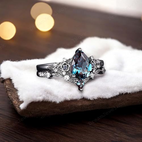Gothic Black Gold Pear Shape Alexandrite Engagement Ring Set 925 Sterling silver Diamond Wedding Ring Set Unique Rhodium Black Gold Anniversay Jewelry For Bridal Gift3