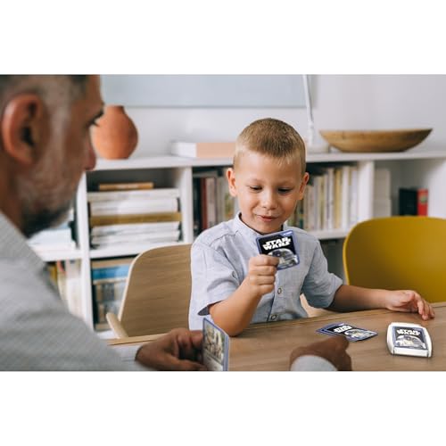 Top Trumps Star Wars Droids Kartenspiel für Kinder - Klassisches Lernkartenspiel für Fans von Star Wars - 2+ Spieler ab 6+ Jahre - Deutsch