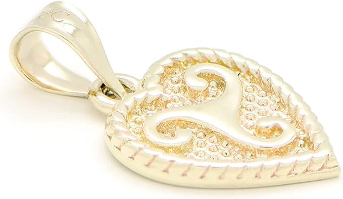 Pendentif triskel celtique cœur en or 9 carats de haute joaillerie