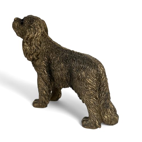 Animal Crackers Cavalier King Charles Spaniel Figur aus der Leonardo Reflections Bronzed Reihe, präsentiert in einer goldenen Geschenkbox