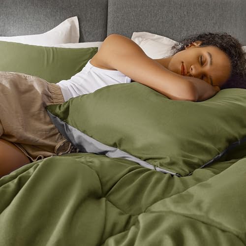 Image of Comfort Spaces King Comforter Set, Chic Reversible Quatrefoil Quilting Comforters King, All Seasons, Lightweight Microfiber Bedding Set Matching Sham, Vixie, King Green /Grey 3 Piece