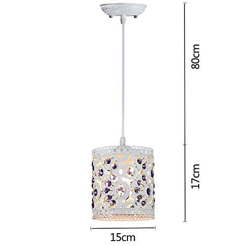 Lustre méditerranéen en cristal pour illuminer un comptoir de bar convivial