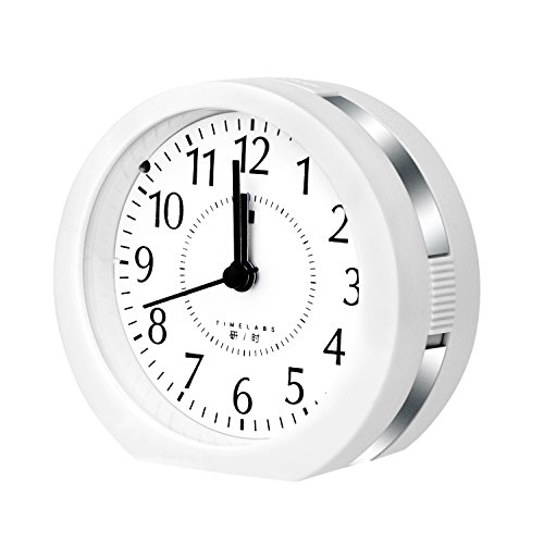 Pingenaneer Réveil de Voyage, Horloge Ronde Silencieux/Snooze/Quartz Analogique/Alarme Horloge de Chevet pour Adultes Enfants Fille Garçon, à Piles- Argent