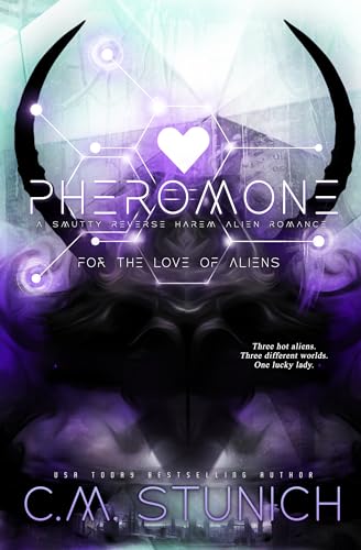 Pheromone: A Why Choose Alien Romance (For the Love of Aliens Book 1) (English Edition)