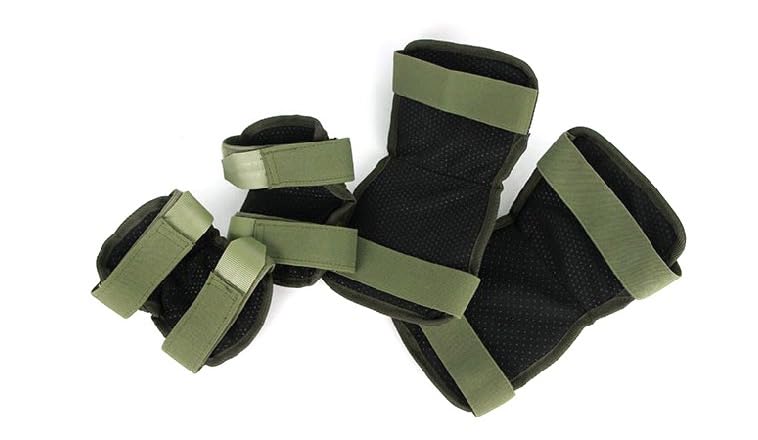 Amazon.co.jp: 【ロシア軍】VKBO 6B51 ニーパッド・エルボーパット 肘