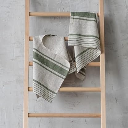 LinenMe Set mit 2 Geschirrtuch Leinen 100%, 45x66 cm Provence - Leinentuch mit Aufhänger - Geschirrtücher & Küchentücher in Natur/Waldgrün gestreift, Hergestellt in Litauen – Bild 4