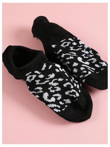 Image of WDIRARA Women's 6 Pairs Leopard Print Low Cut Socks No Show Socks