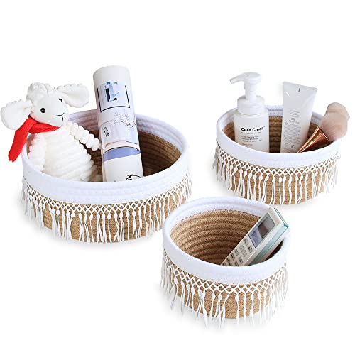 FEILANDUO Juego de 3 cestas tejidas pequeñas de yute de cuerda de algodón, cestas de almacenamiento para estantes, cestas decorativas bohemias con borlas para perros (yute blanco) Cover