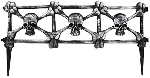 Halloween Skull and Crossbones Interlocking Fence (4 Pack)