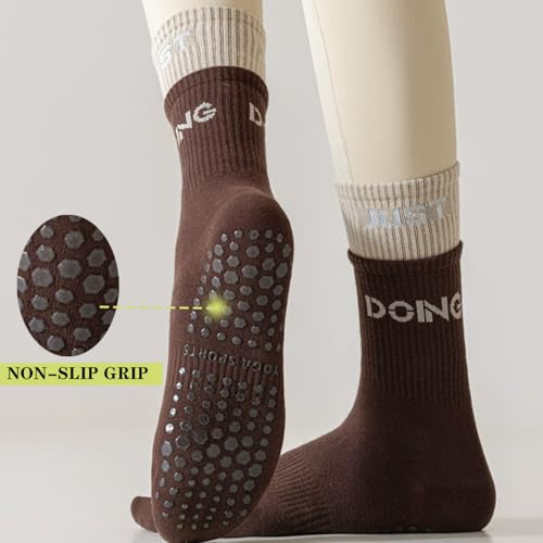2-Pairs Grip Pilates Socks for Women with Non Slip Grippers, Yoga Slouch Socks with Grip for Barre Workout Hospital Long Scrunch Slipper2