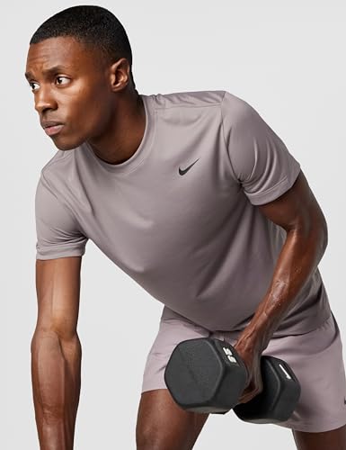 Image of Nike Men's Dri-FIT Legend Fitness T-Shirt