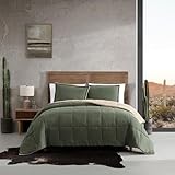 Wrangler - Set di biancheria da letto reversibile in microsuede massiccio e sherpa, stile casual per tutte le stagioni (leggendario verde solido, regina) immagine