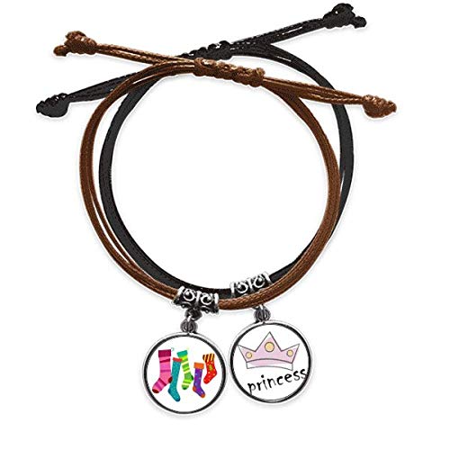 Pulsera Feliz Navidad de cuero con ilustraciones de medias de colores DIYthinker