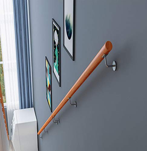 Rambarde d'escalier en bois pour éviter les chutes et sécuriser les marches de villa
