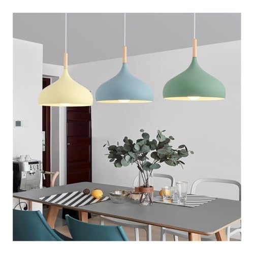 Lustre suspendu en aluminium rose au design épuré et doux