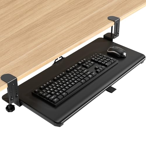 ERGONOMIA: tirando semplicemente il piccolo anello di trazione, gli accessori da scrivania scivolano delicatamente fuori. Il nostro supporto per tastiera dal design ergonomico permette di allargare le braccia durante la digitazione e riduce significativamente l'affaticamento dei polsi, il dolore alle spalle e al collo e lo stress sulla colonna lombare causato da un'altezza di scrittura non corretta. I bordi curvi del tavolo offrono un sollievo sufficiente dalla pressione, permettendo di digitare senza affaticamento per un periodo di tempo più lungo e garantendo un lavoro efficiente