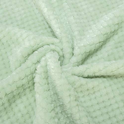 Image of Warm Soft Fuzzy Dog or Cat Blanket, Plush Fleece Throws for Bed, Couch, Sofa, Travel (S /24 inch x 32 inch, Multicolor 1)