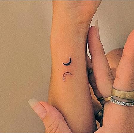 Amazon Co Jp タトゥーシール月 Wt 015 タトゥー 入れ墨シール リアル 高品質 防水 長持ち刺青シール ボディーシール 子供 メンズ レディース 手 腕 足 体 胸 肩 背中に簡単貼る ファッション