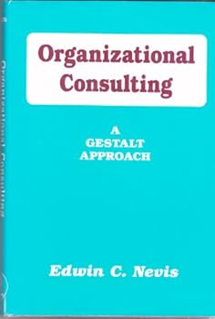 Paperback Organizational Consulting: A Gestalt Approach Book