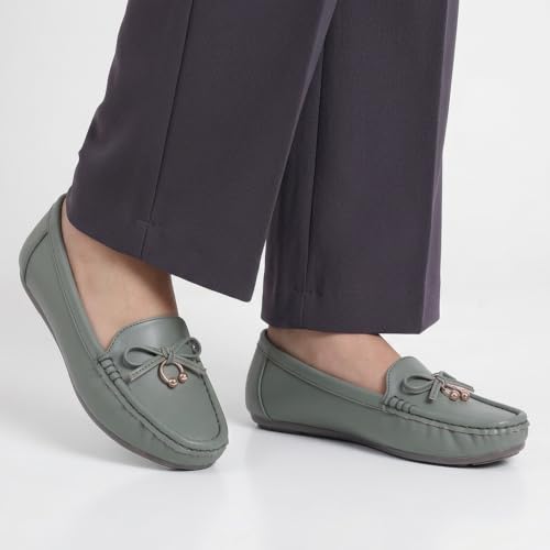 Image of CatBird Women's Flat Shoes for Casual & Office Wear, Bow Detail Slip-On Loafers