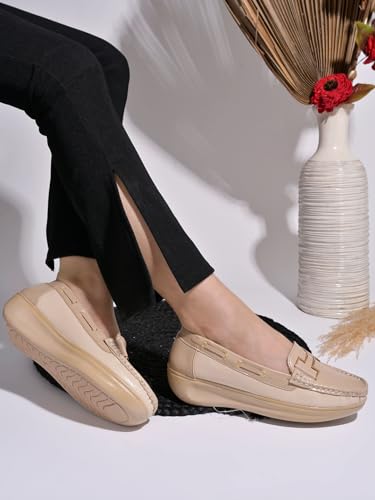 Image of Shoetopia Women Pull On Loafers