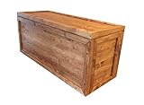 Cofre en madera impregnada de color LARCH. Dimensiones externas: 150x40x45 cm. Las medidas internas son: 142x32x37 cm. El producto está elaborado con paneles lamelares de 14 mm de espesor insertados en murales de 40x40 mm de espesor. Toda la estructura llega completamente ensamblada. Posibilidad de solicitar el producto personalizado. Es posible elegir el color del empotramiento. Una vez que haya realizado su pedido, envíe un mensaje con el color requerido.