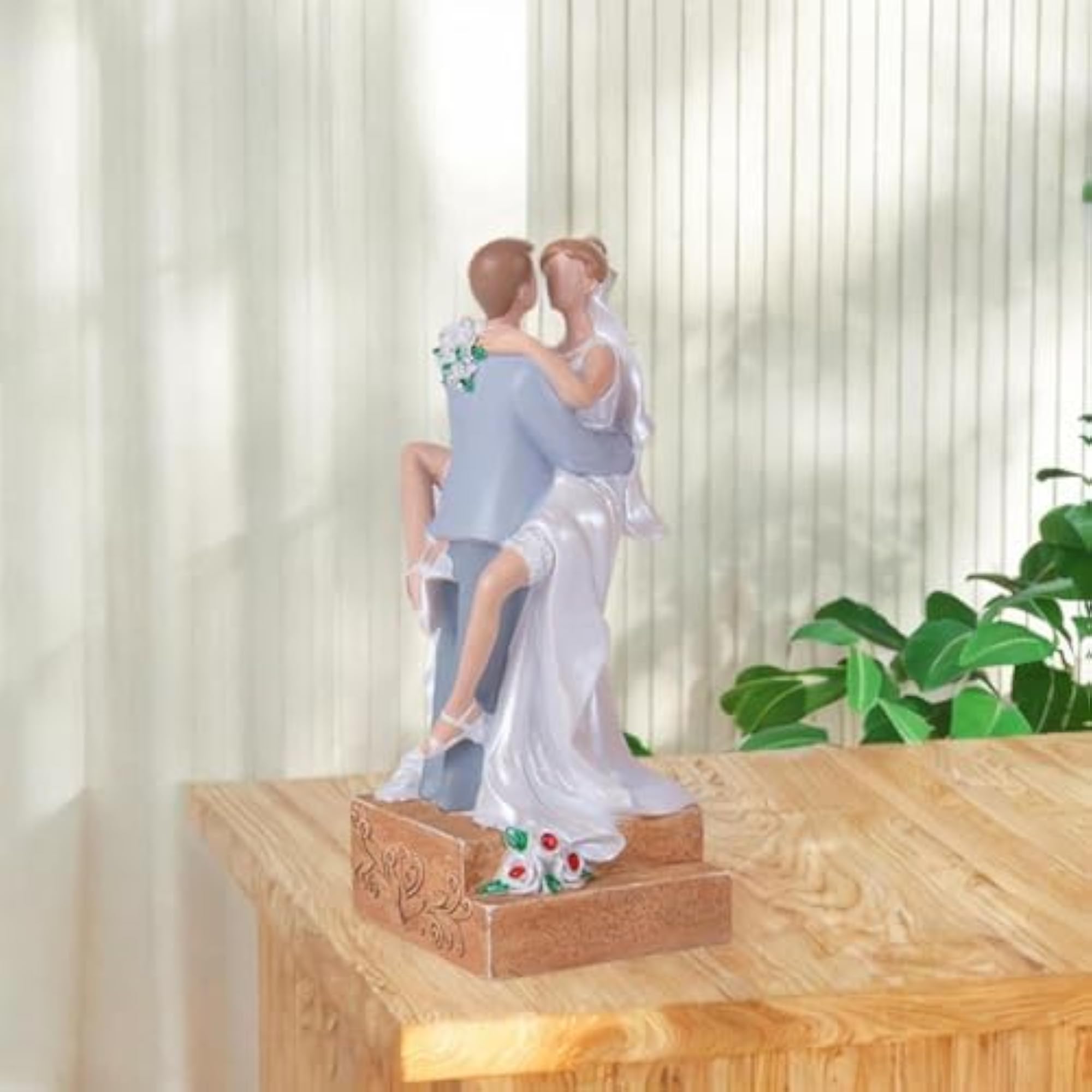 Wedding Cake Topper Delicate Resin Wedding Cake Dolls