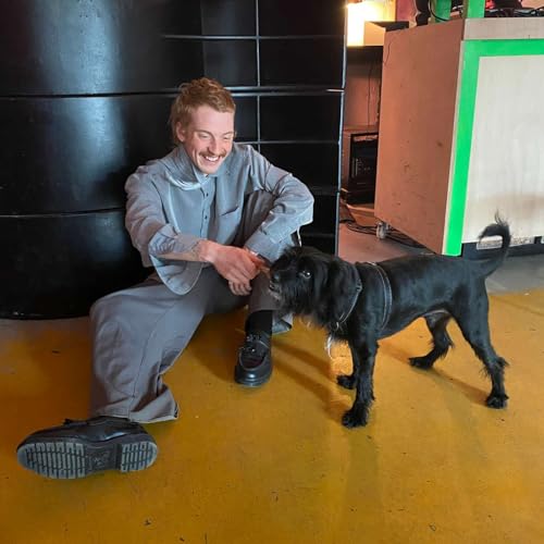 Materialism &ndash; Ron Verlin 25.09.25