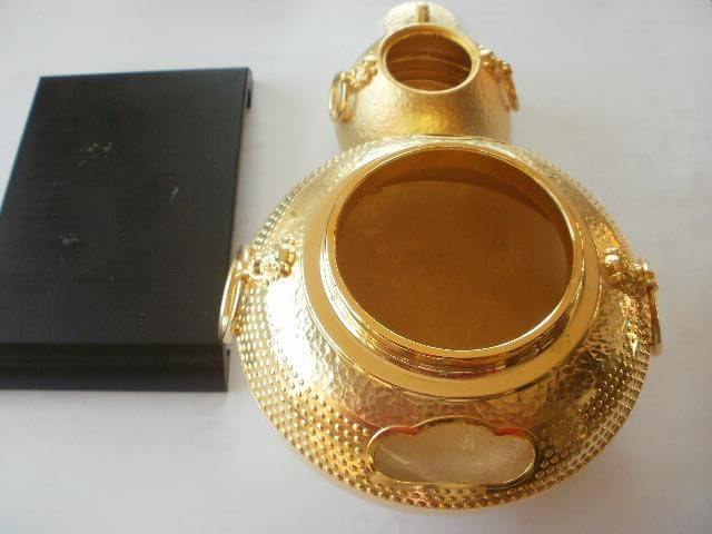 Amazon｜金色の茶釜 24KGP ガラスケース入り 箱なし｜茶釜 オンライン通販