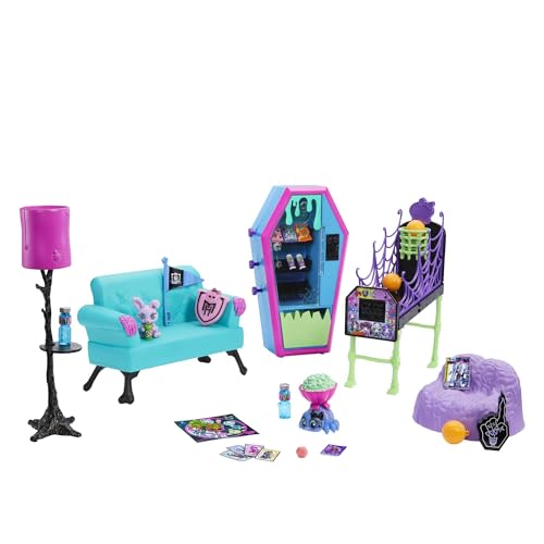 Monster High Studenten-Lounge-Spielset - Möbel und Zubehörteile für schaurig schöne Geschichten, inklusive funktionierendem Verkaufsautomaten und Casketball-Spiel, für Kinder ab 4 Jahren, HRP57