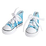 Kinder, insbesondere kleine Mädchen, werden in Puppenornamente verliebt sein