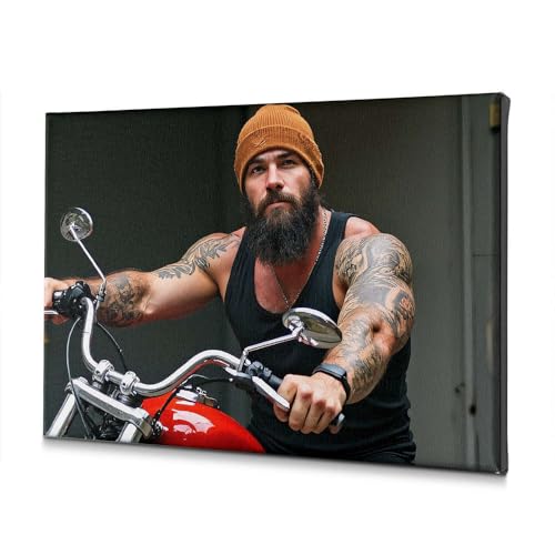 Toile homme tatoué moto 40x60 cm : solution déco pour réveiller un mur blanc
