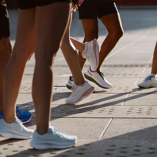 Image of Saucony Women's Hurricane 24 Sneaker