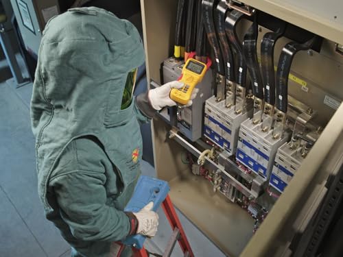 Fluke 355 True RMS Clamp-Meter, 2,000A AC/DC, Conductors to 58mm, Voltage, Frequency, and Resistance Measurement - Thumbnail 5