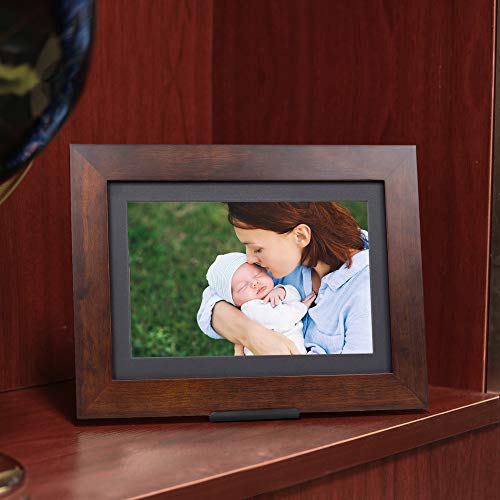 image for Brookstone PhotoShare Friends and Family Smart Frame, Digital Picture,