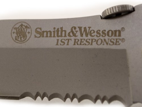 Smith & Wesson Faca dobrável SWFRS de alto carbono S.S. com lâmina serrilhada de 8,32 cm de ponta de