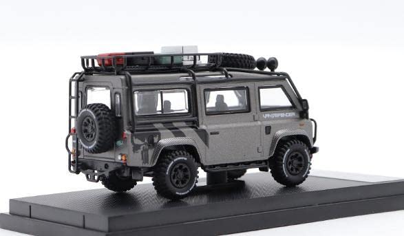 ランドローバーディフェンダー　ミニカー Master製　1/64 レッド 1/64 ランドローバー ディフェンダー 90 ピックアップ マサイレッド(左