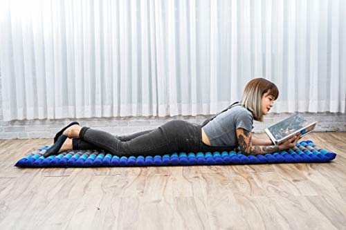 Image of Leewadee - Foldable Floor Mattress - Japanese Roll Up Futon -Trifold Tatami Mat- Guest Floor Bed - Camping Mattress - Thai Massage Mat, Kapok Filled, 75 x 20 inches, Blue