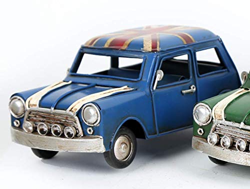 FandG Supplies Mini voiture vintage rétro en étain avec toit Union Jack - 16 cm de long - Excellente idée cadeau pour une étagère ou un bureau. Disponible en trois couleurs (bleu) Cover