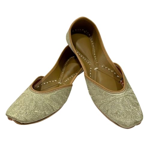 Image of Gold Bridal Flats Wedding Shoes Indian Punjabi Jutti Mojari Designer Shoes
