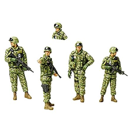 Amazon タミヤ 1 35 ミリタリーミニチュアシリーズ No 276 陸上自衛隊 イラク派遣隊員セット プラモデル プラモデル 通販