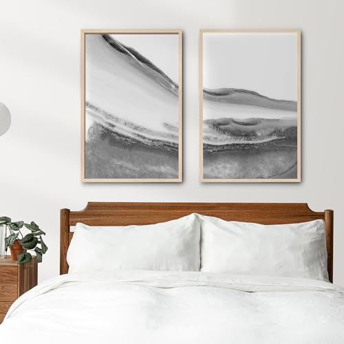 Image of LaVie Home 20x30 Picture Frame for Wall Display, 20x30 Picture Frame Oak with HD Plexiglas, 20 x 30 Poster Frame 1 Pack, Display Frame for Vertical or Horizontal, Classic Collection