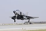 Größe: 86,36 x 57,91 cm Riccardo Niccoli/Stocktrek Images – A Turkish Air Force F-4E 2020 Terminator Taking Off from Konya Air Base. Photo Print (86,36 x 57,91 cm)