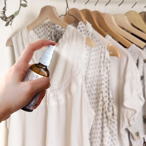 Foto von Lavendel Aromaspray 100ml - Entspannung & Beruhigung - Raumspray mit ätherischem Lavendelöl - Ideal für Yoga & Lavendelkissen